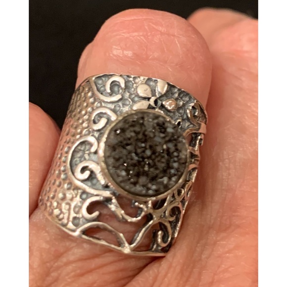 STERLING SILVER AND NAVY BLUE DRUZY STONE RING - Picture 6 of 6